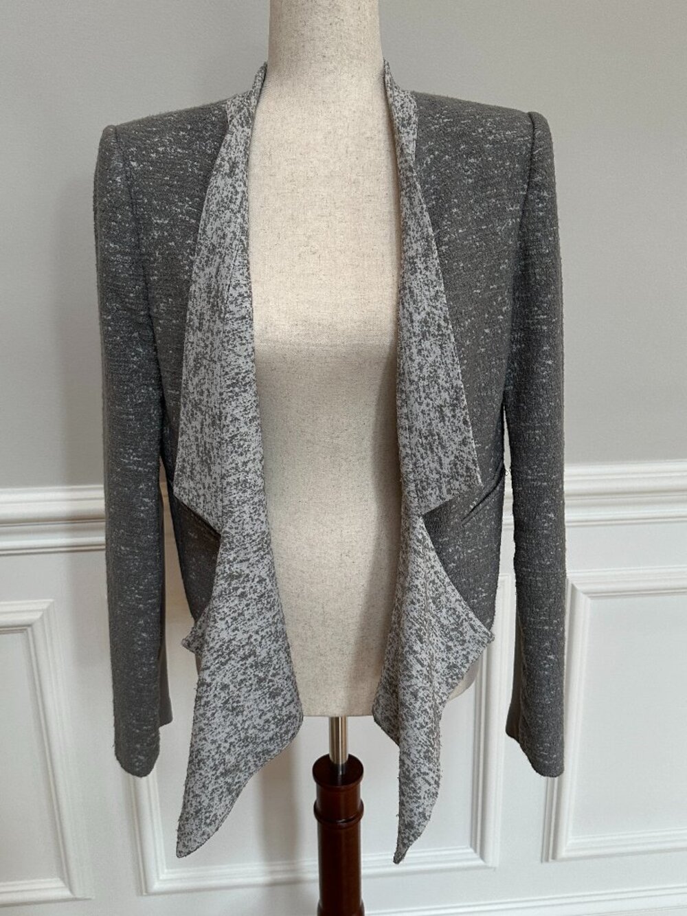 BCBG MAX AZRIA Gray Two-Tone Blazer Size M
